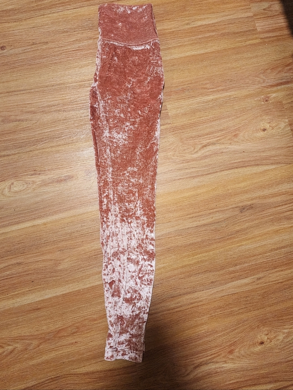 lululemon athletica Crushed Velvet Leggings in Rose